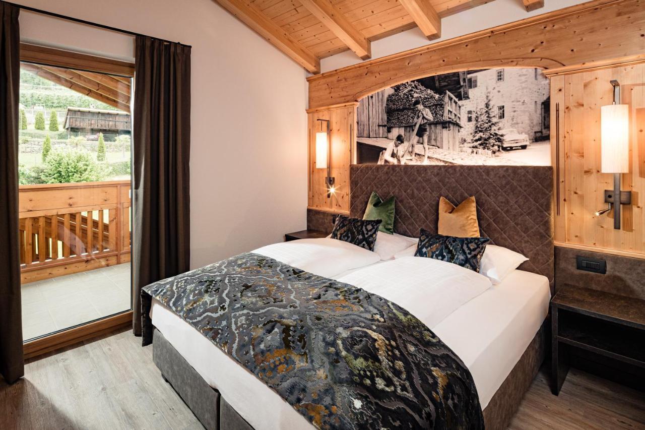 Hotel Brunnhofer Tirolo Exteriör bild