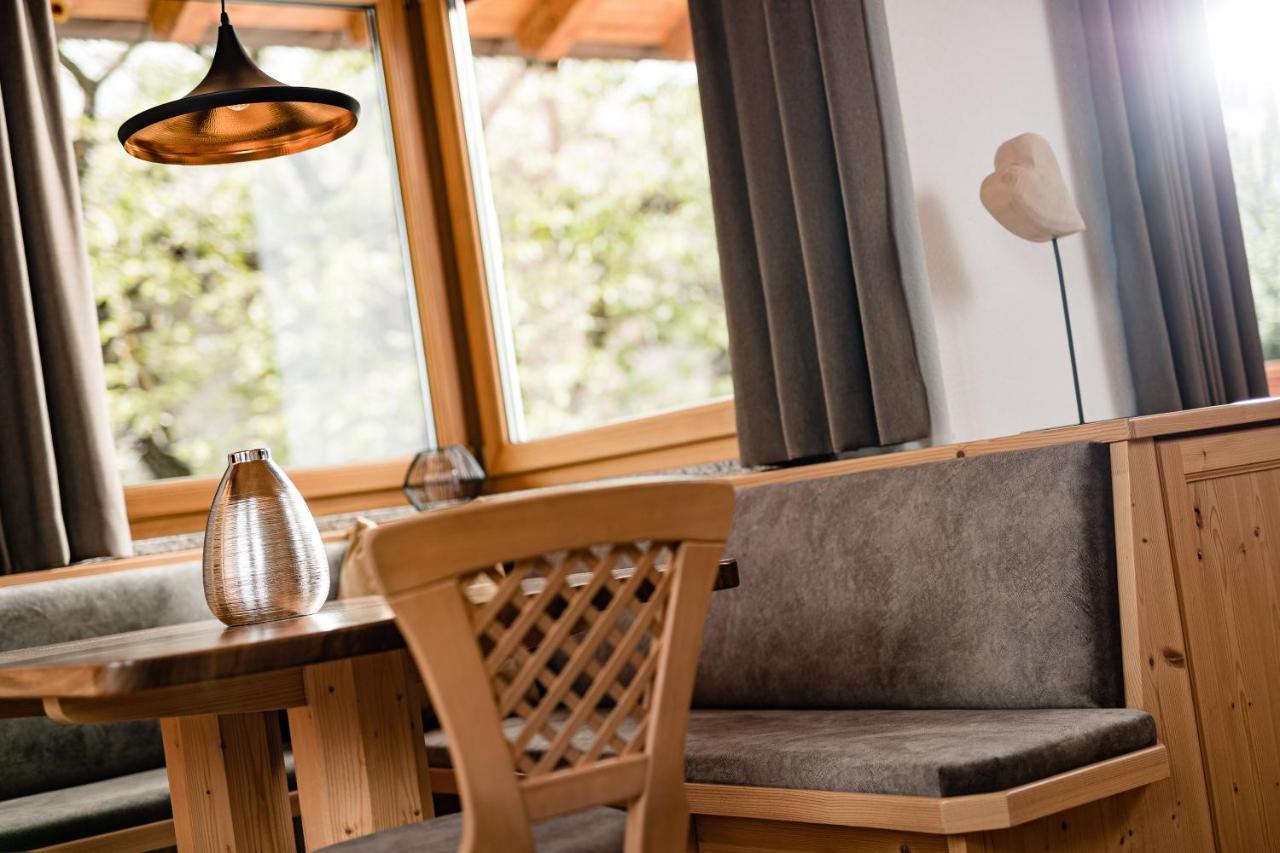 Hotel Brunnhofer Tirolo Exteriör bild