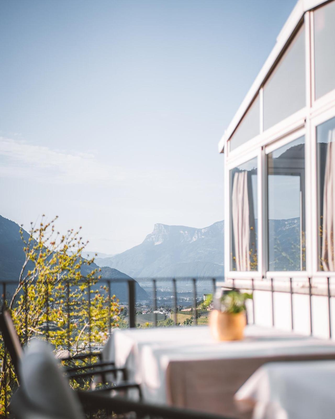 Hotel Brunnhofer Tirolo Exteriör bild