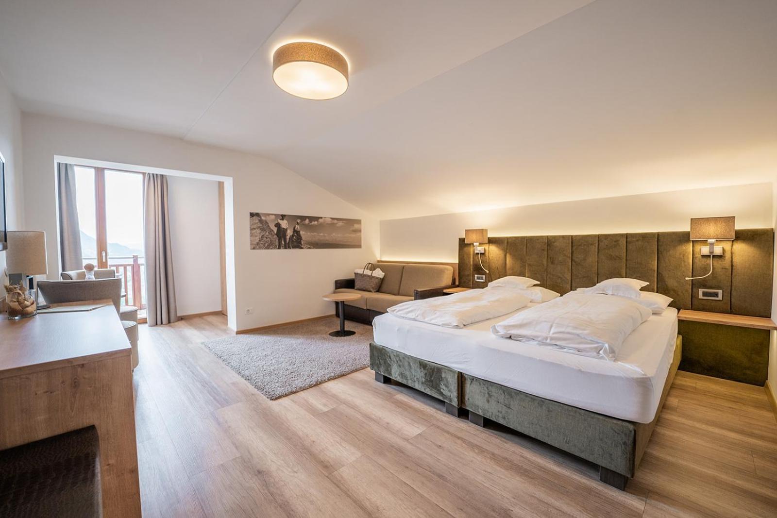 Hotel Brunnhofer Tirolo Exteriör bild